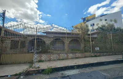 Casa com 4 quartos para alugar na Rua Anjo da Guarda, Fonte Grande, Contagem