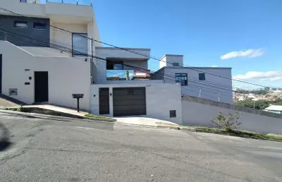 Linda casa 03 quartos com suate na melhor localizaa‡aƒo do europa em contagem.