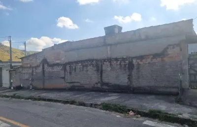 A“timo lote com 04 barraca•es em lote  de 220 metros no vila cristina em betim