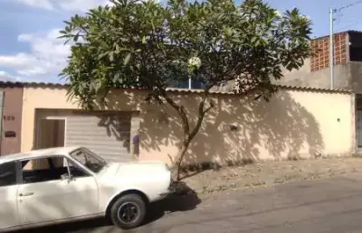 Linda casa em lote de 360 metro no alvorada em contagem