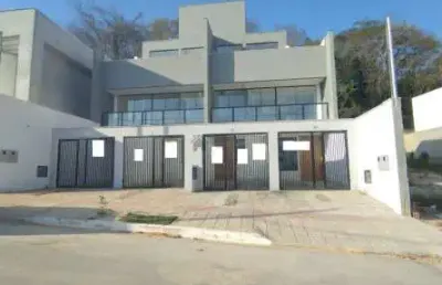 Linda casa geminada 03 quartos com suate no guaruja mansa•es em betiim