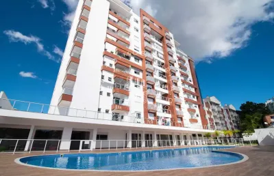 Cobertura com amplo terraço e vista panorâmica da ilha