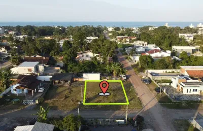 Terreno de esquina 16x24 para venda no balneário mariluz, localizado na cidade de itapoá- sc.