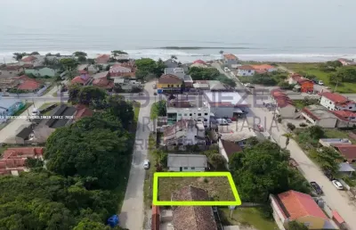 Terreno murado na quadra do aslfalto, apenas 200 mts da praia! balneário itapoá , região central da cidade de itapoá/sc.