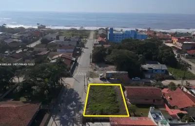 Lote comercial de esquina apenas 200 mts da praia no centro de itapoá-sc.