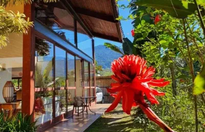 Maravilhos casa à venda em paraty-rj, bairro jabaquara: 4 suítes, 2 banheiros, 3 vagas de garagem, 204m².