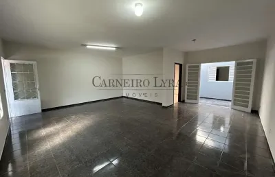 Casa para alugar por r$1.600 - jd maria cibele, jaú