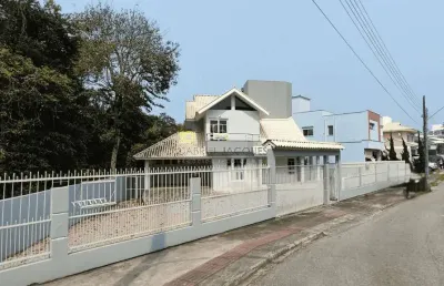 Casa com 4 quartos à venda na Rua dos Curiós, 1, Pedra Branca, Palhoça