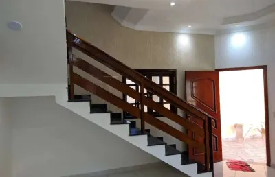 Oportunidade única: sobrado elegante e espaçoso à venda