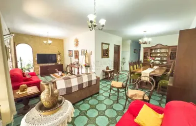 Casa de terreno inteiro à venda no bairro jardim satélite em são josé dos campos/sp.