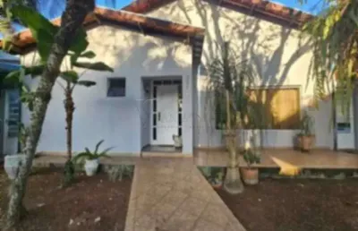 Residência de luxo à venda ou locação no exclusivo condomínio jardim das colinas