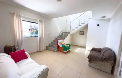 Sobrado à venda no jardim satélite - exclusividade e conforto no melhor de são josé dos campos!