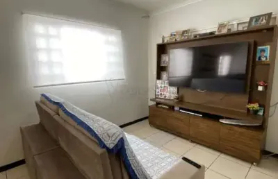 Venha conferir: casa para venda e locação em localização privilegiada!