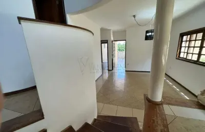Venda de sobrado, excelente localização, próximo ao shopping, comércios