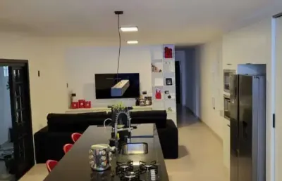 Sobrado à venda no bosque dos eucaliptos: o lar perfeito para sua família