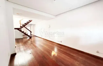 Sobrado, 3 domrs, suite, no residencial união, apenas r$2.800