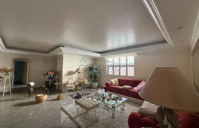 Sobrado comercial à venda no bairro jardim europa com 234 m² | 4 suítes, sendo 2 com closet e 4 vagas de garagem.