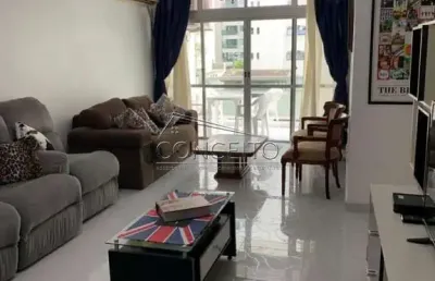 Apartamento à venda no edifício flávia no guarujá, com 140 m² | 3 dormitórios, sendo 1 suíte com banheira, 1 vaga de garagem e a 50 metros da praia.