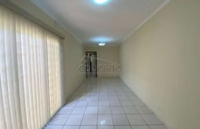 Casa térrea à venda no bairro jardim astúrias i com 98 m² | 3 dormitórios e 2 vagas de garagem fechadas.
