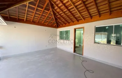 Casa térrea à venda no bairro água branca com 170 m² | 3 dormitórios, sendo 1 suíte e 2 vagas de garagem cobertas.