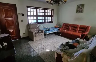 Sobrado à venda no bairro nova piracicaba com 220 m² | 3 dormitórios, sendo 1 suíte e 2 vagas de garagem.