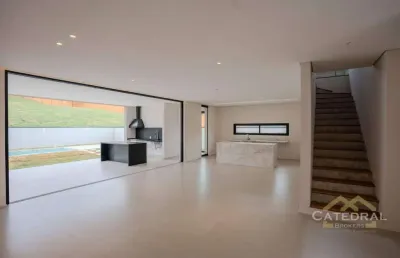 Sobrado contemporâneo à venda – conforto, sofisticação e alta tecnologia em condomínio de alto padrão