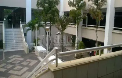 Loja disponível para venda no bairro santa mônica em uberlândia-mg.