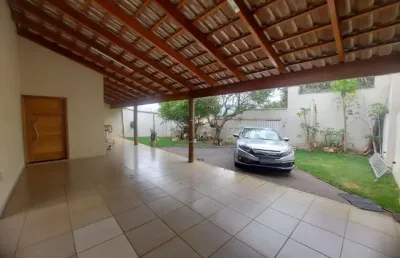 Casa disponível para locação no bairro vigilato pereira em uberlândia-mg