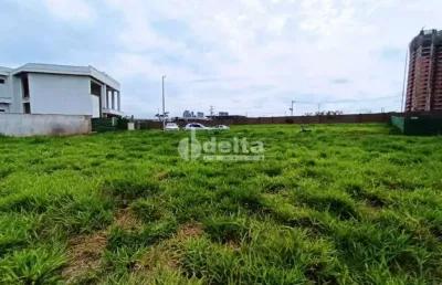 Terreno em condomínio disponível para venda no bairro gávea em uberlândia-mg