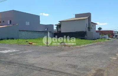 Terreno em condomínio fechado disponível para venda 252 m² no bairro minas gerais em uberlândia-mg