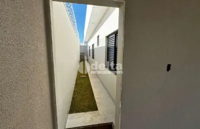 Casa residencial disponível para venda no bairro novo mundo em uberlândia-mg