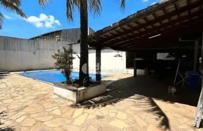 Casa disponível para locação no bairro cidade jardim em uberlândia-mg