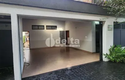Casa residencial disponível para locação e venda no bairro jardim karaíba em uberlândia-mg