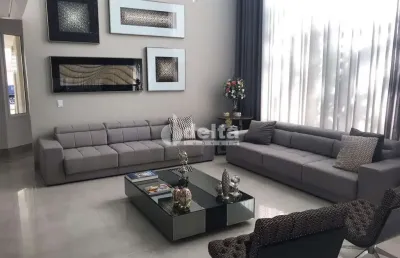 Casa residencial disponível para venda no bairro jardim karaíba em uberlândia-mg