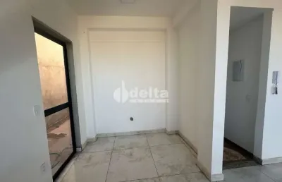 Casa residencial disponível para venda no bairro jardim holanda em uberlândia-mg.