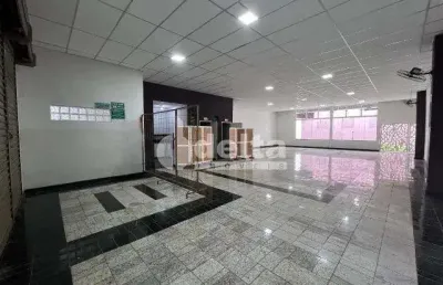 Loja disponível para venda no bairro daniel fonseca em uberlândia-mg.