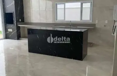 Casa no condomínio jardins roma disponível para venda em uberlândia-mg