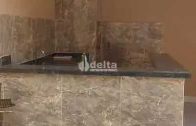 Casa residencial disponível para venda no bairro jardim brasília em uberlândia-mg