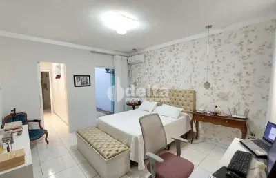 Casa residencial disponível para venda no bairro carajás em uberlândia-mg