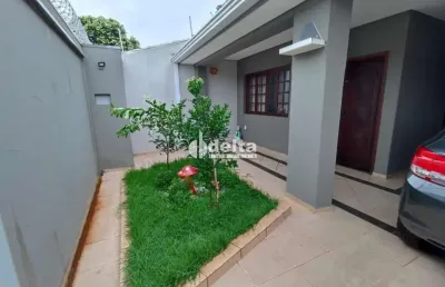 Casa residencial disponível para venda no bairro cidade jardim em uberlândia-mg.