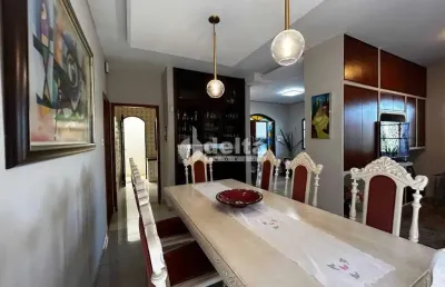 Casa residencial disponível para venda no bairro brasil em uberlândia-mg