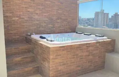 Cobertura  disponível para venda no bairro martins em uberlândia-mg
