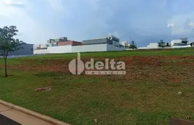 Terreno no condomínio disponível para venda no bairro granja marileusa em uberlândia-mg