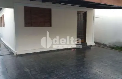 Casa residencial disponível para venda no bairro martins em uberlândia-mg