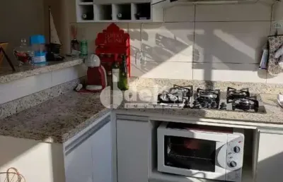 Apartamento com 3 quartos à venda no Jardim Europa, Uberlândia 