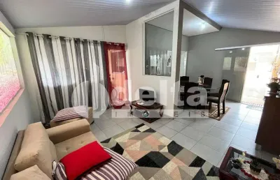 Casa residencial disponível para venda no bairro shopping park em uberlândia-mg.