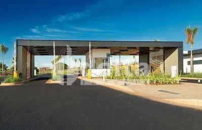 Terreno no condomínio disponível para venda no bairro granja marileusa em uberlândia-mg