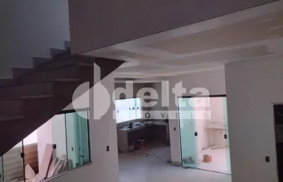 Casa residencial disponível para venda no bairro santa mônica em uberlândia-mg