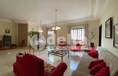 Casa residencial disponível para venda no bairro jardim karaíba em uberlândia-mg