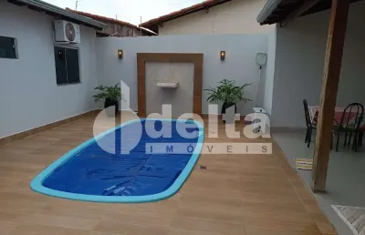 Casa residencial disponível para venda no bairro cidade jardim em uberlândia-mg.